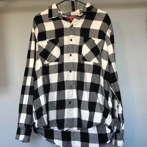 Casual Men’s flannel button down